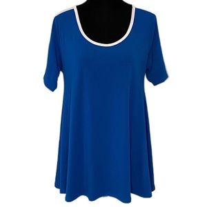 💙LULAROE ROYAL BLUE SOLID PERFECT TEE💙